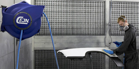 Introducing Antistatic hose reels with non-conductive hoses for spray paint applications